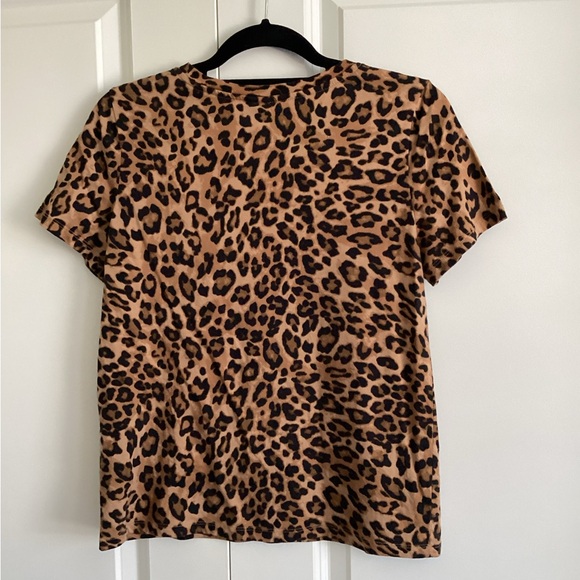 H&M Leopard Print T-Shirt - Picture 2 of 3